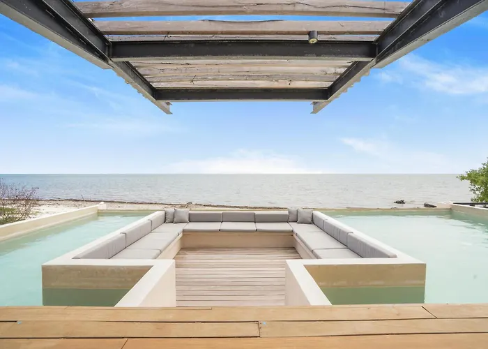 Beachfront Luxury With Pool With Private Cooker & Staff Villa Puerto Morelos