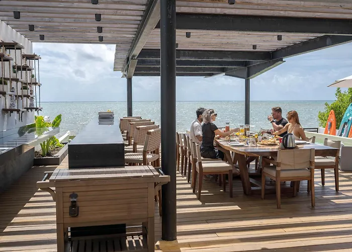 Villa Beachfront Luxury With Pool With Private Cooker & Staff