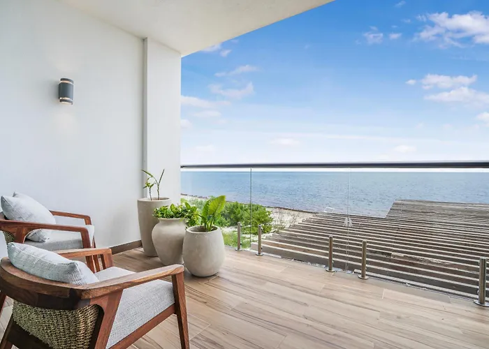 Beachfront Luxury With Pool With Private Cooker & Staff Puerto Morelos